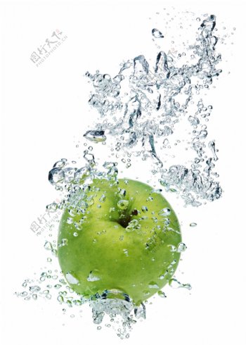 水中苹果高清图片