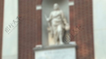 本杰明富兰克林塑像在图书馆大厅股票视频视频免费下载