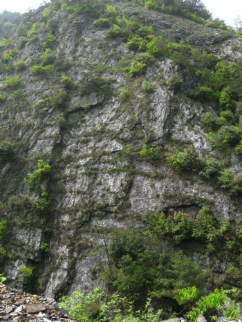 山中岩壁摄影图片