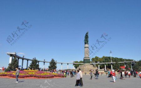 哈尔滨纪念碑图片