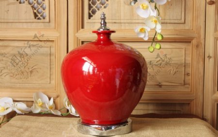 帝王红陶瓷工艺品球瓶图片