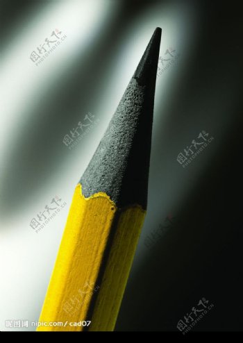 黄色铅笔图片