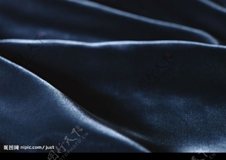 黑色丝绸背景图片