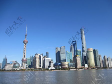 东方明珠上海中心蓝天图片