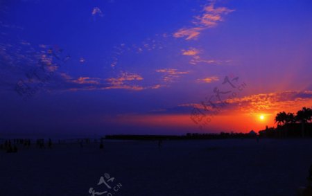 北海银滩夕阳彩霞图片