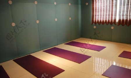 高温瑜伽房图片