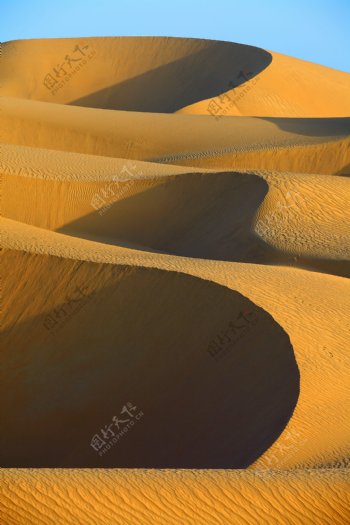 塔克拉玛干沙漠图片