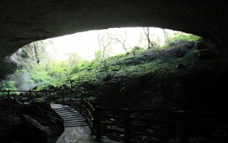洞穴外景图片