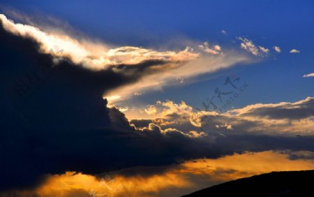 落日彩云图片