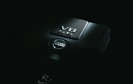 途乐V8引擎图片