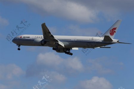 国航波音777客机图片