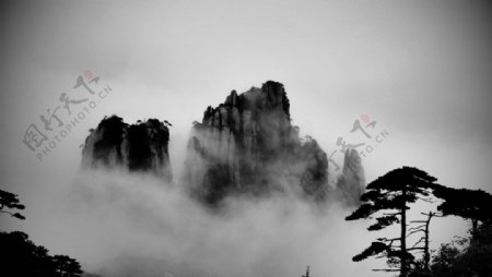 雾中三清山图片
