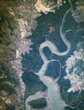 卫星拍摄河流图片