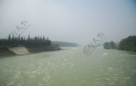 都江堰江水摄影图片