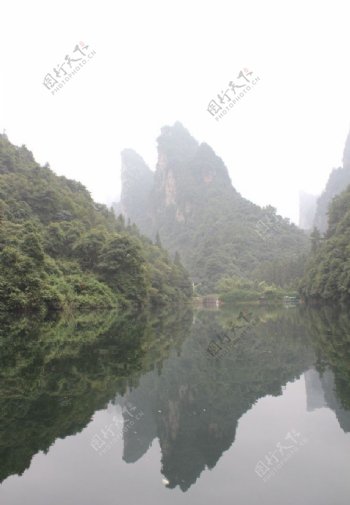 宝峰湖蟾蜍山图片
