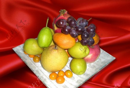 水果果盘红色布纹图片