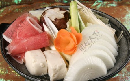 日式牛肉火锅图片