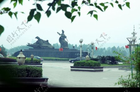 东坡湖广场图片