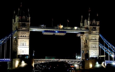 伦敦泰晤士河塔桥夜景图片
