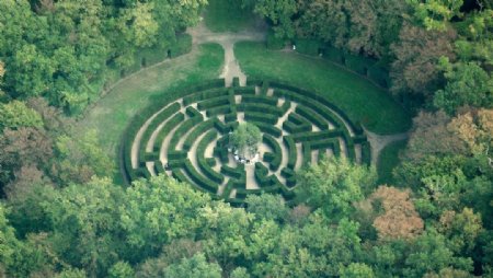 舍农索城堡的花园迷宫图片