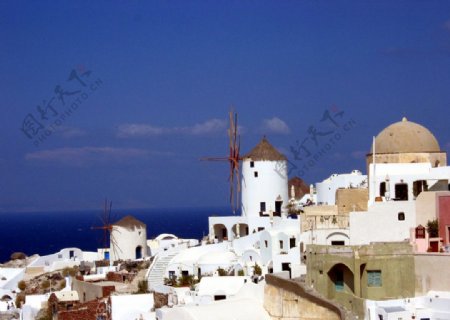希腊圣岛Oia风车图片