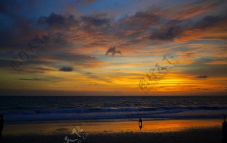 落日海滩图片