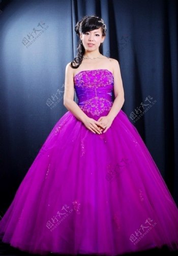 紫色歌剧系列婚纱图片