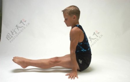 体操少年图片