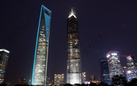 上海绿地中心夜景