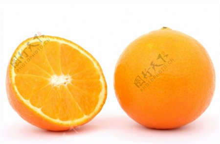一整个和半个橙子图片