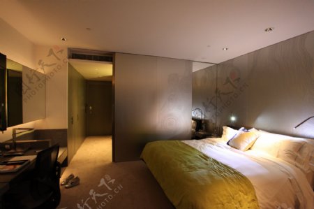 酒店房间搁板式设计图片
