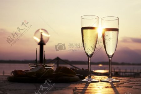 浪漫阳光饮料日期眼镜香槟汽酒葡萄酒浪漫