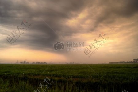 云阴天场草甸暴风雨公共领域图像