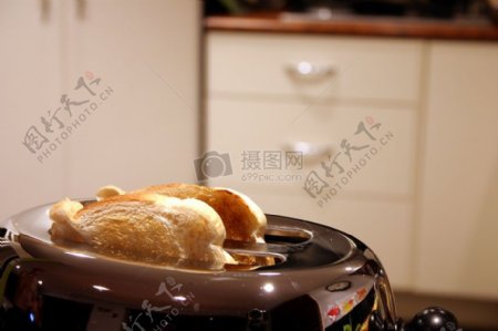 面包机里的面包