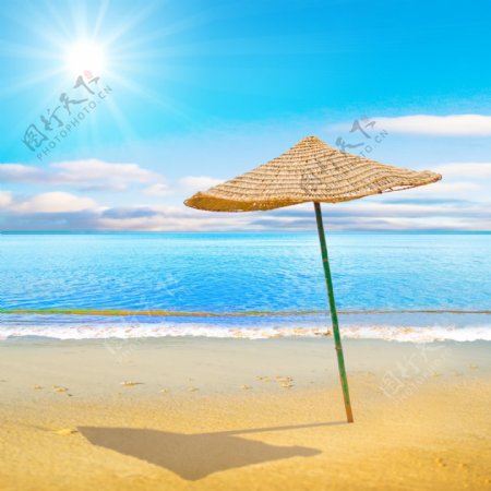 沙滩与太阳伞摄影素材图片