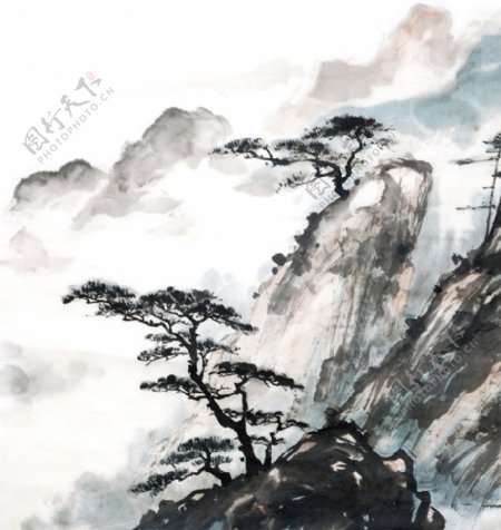 水墨山峰与松树图片