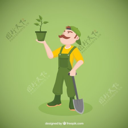 捧着盆栽的园艺工人