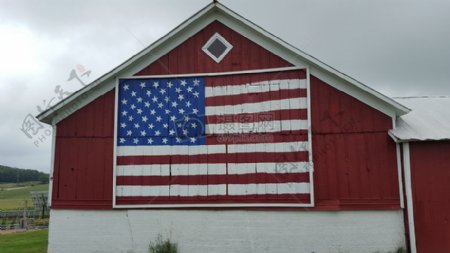 谷仓的美国国旗