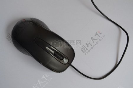 黑色的电脑鼠标