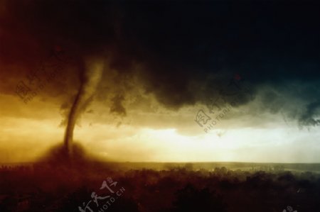 龙卷风自然灾害图片