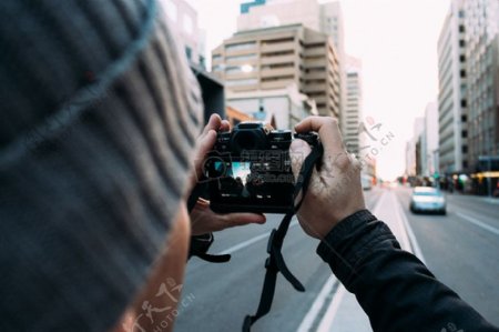 相机摄影师城市特写镜头