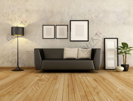 木板上的沙发和台灯图片