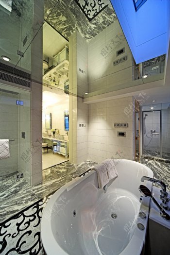 美式别墅浴室装修效果图