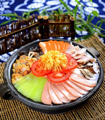 大理砂锅菜图片