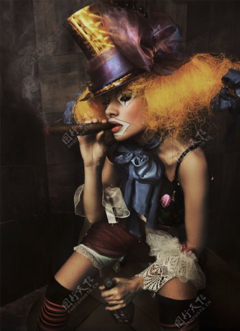 马戏团美女小丑图片