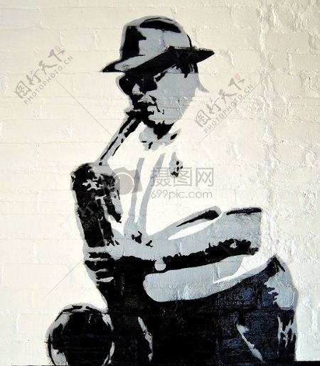 一个吹着爵士乐的墙体艺术