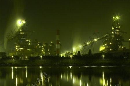 工厂夜景图片