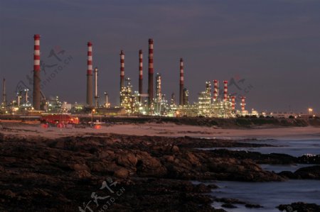 工业海边夜景