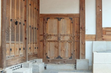 传统风格的木门