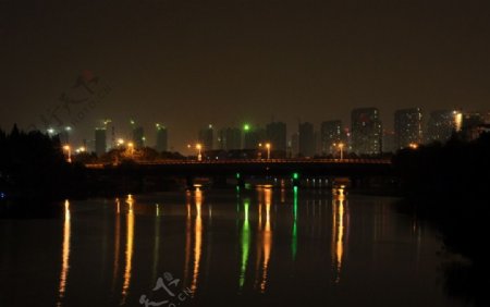 江边城市夜景